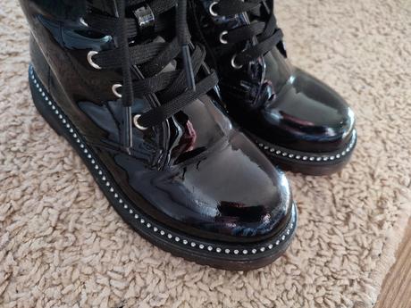 Čierne elegantné  čižmičky, 33