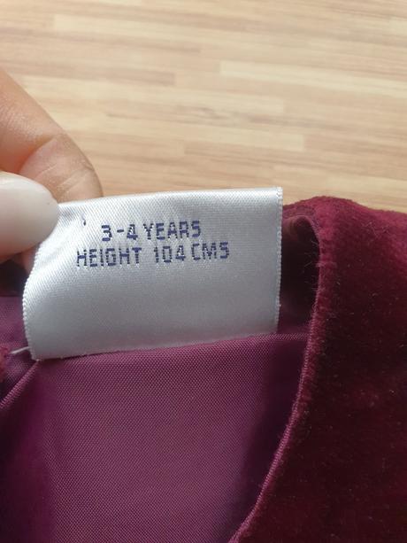 Zamatove saty, next,104