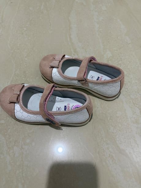 Krásne topánky, lasocki,27