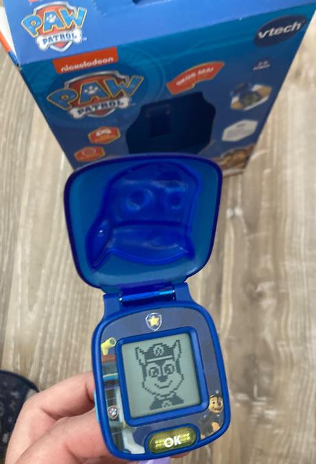 Detské hovoriace hodinky -chase,ako nové,