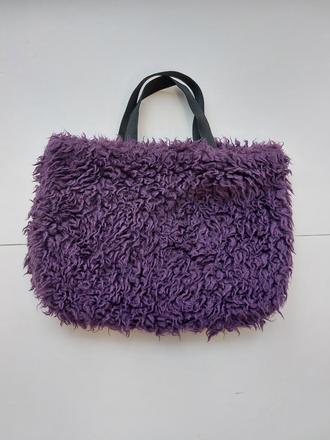 Chlpata kabelka do ruky, 