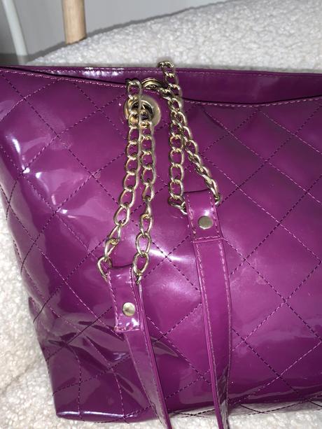 Purpurová lakovaná kabelka, carpisa
