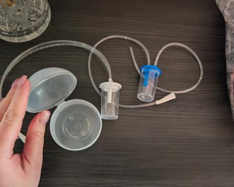 Odsavacky na soplik a krabicka na cumlik, 