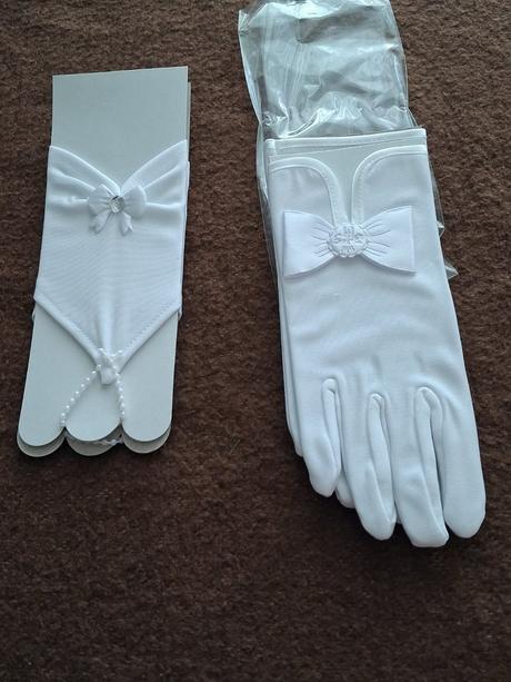 Rukavicve na 1.sv. prijímanie, 74