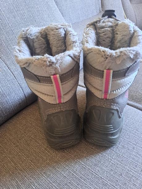 Snehule, columbia,33