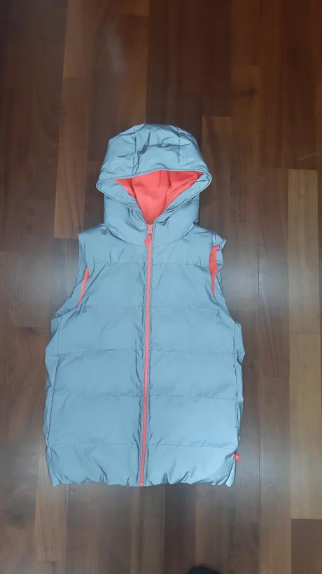 Dievčenská vesta, 158