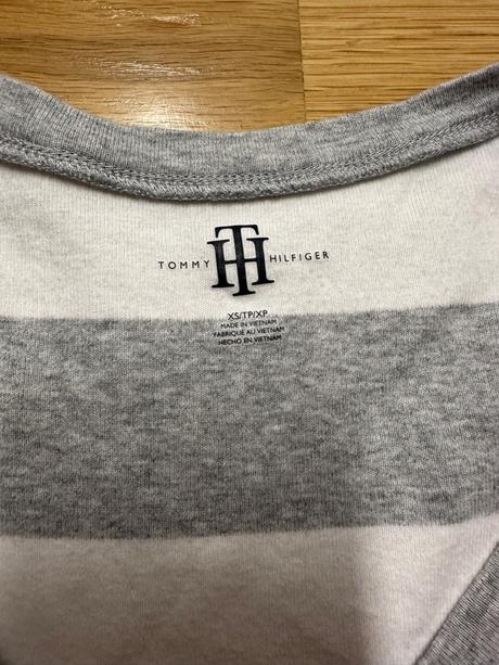 Svetrik, tommy hilfiger,xs