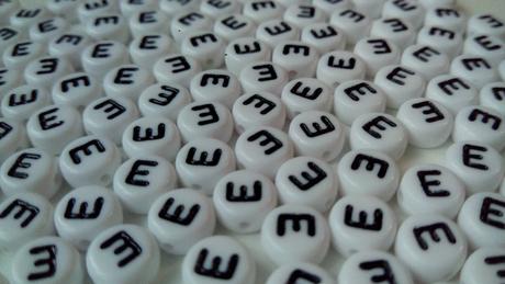 Písmenka lentilkové e,