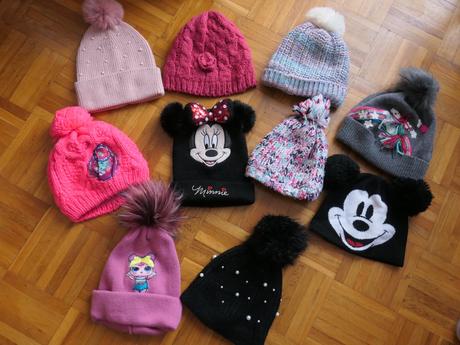 Rozne dievcenske,kvalitne,pekne ciapky, next,s