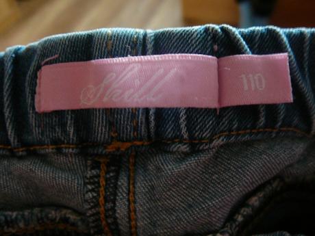 Dievcenske jeginsy, 110