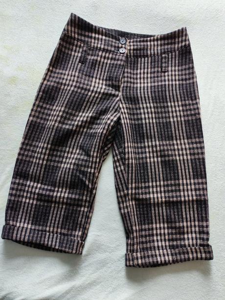 Hrubé elegantné 3/4ťové nohavice, 40