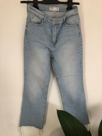 Modré džínsy/ rifle. rovné rifle, bershka,34