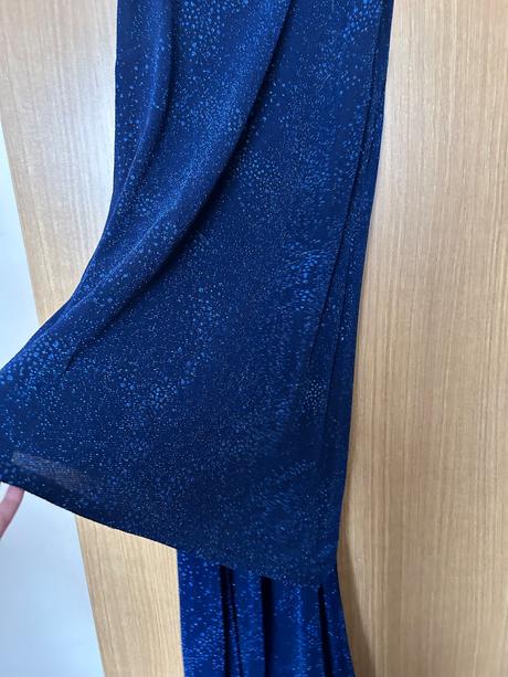 Spoločenské šaty, l