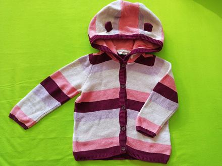 Svetrík s uškami, lupilu,86