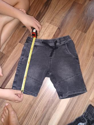 Chlapčenské kraťasy s obyc poatovnym, 140