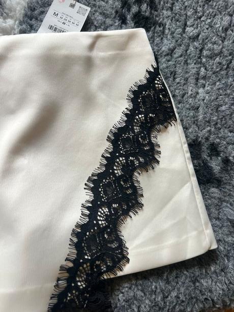 Nové krémové saténové skort zara, zara,m