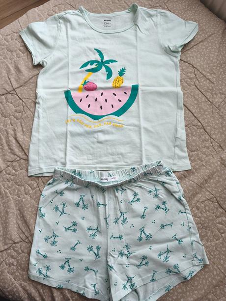 Dievčenské pyžamo, sinsay,134