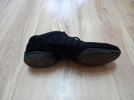 Tenisky tanečné, 25