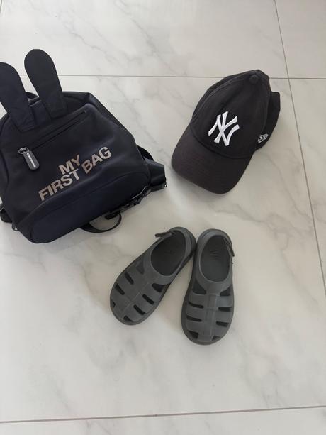 Pogumované sandále, zara,26