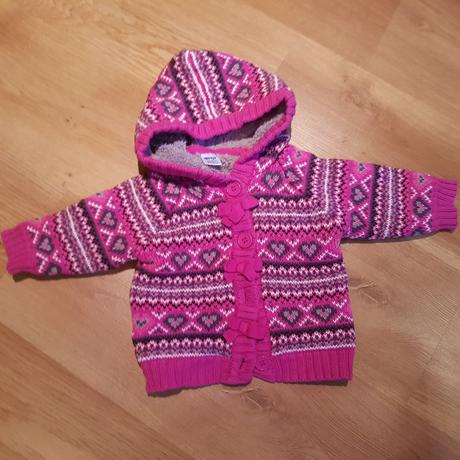 Zatepleny svetrik, dirkje,74