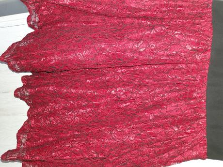 Bordove saty s cipkou vel 44, 44