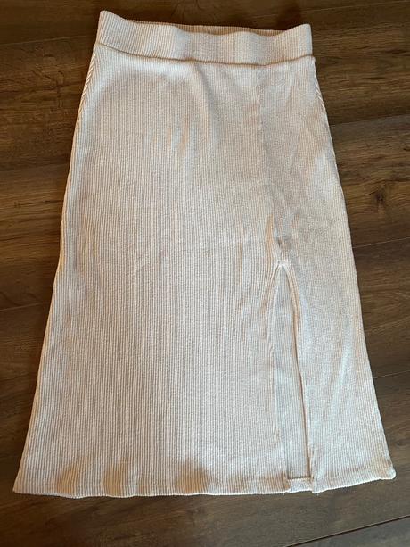 Bershka sukna v.s, bershka,s