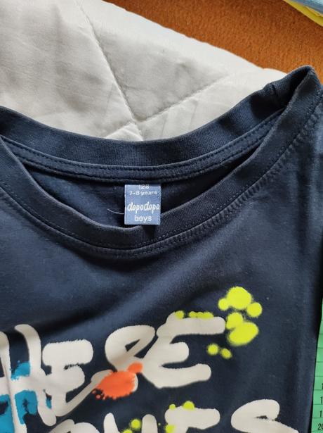 Letné tričká, 128