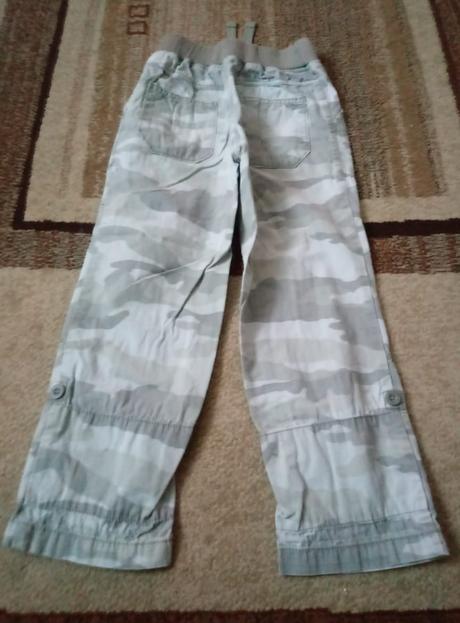 Maskáčové nohavice, 122