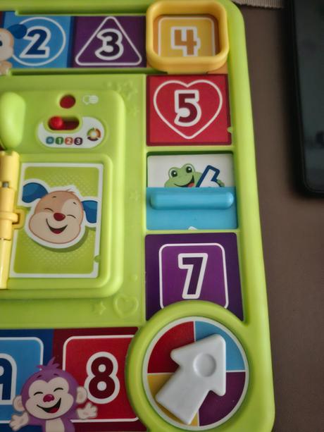 Mattel fisherprice psíkova zábavná doska,