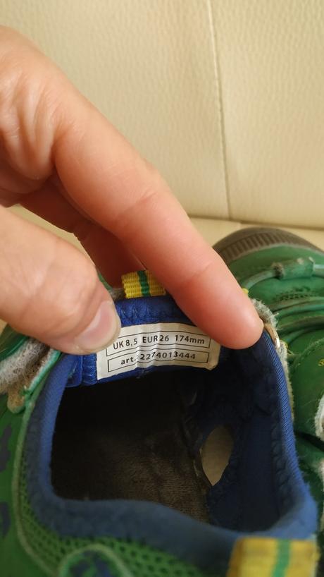 Športové sandále, 26