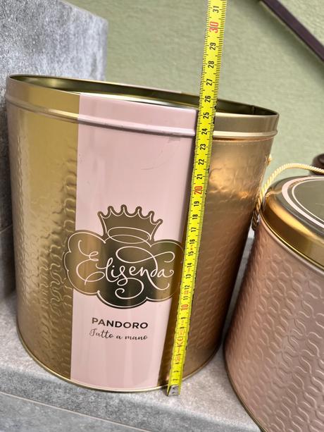 Veľké plechové krabice na odkladanie vecí, 