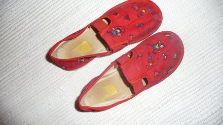Papučky, 32