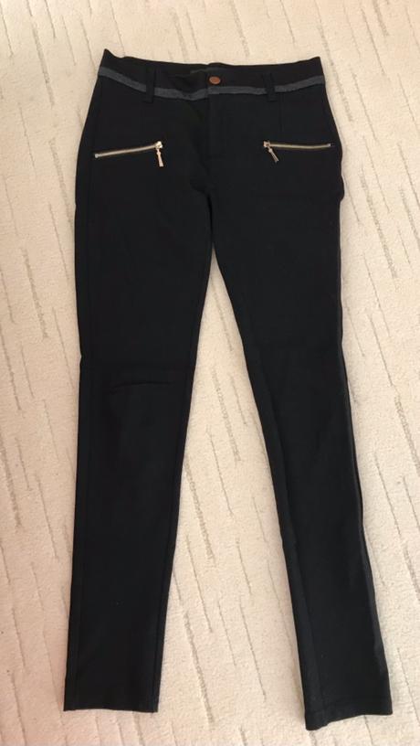 Cierne elegantne nohavice, 26