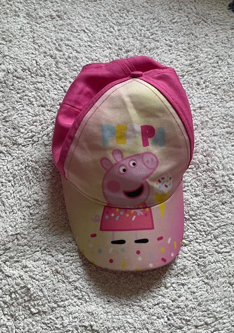 Ružová šiltovka, prasiatko peppa, 104