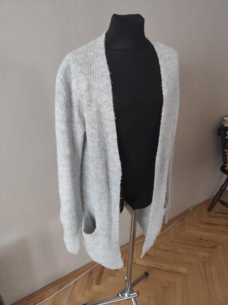 Šedý jemnučký kardigan, takko,146