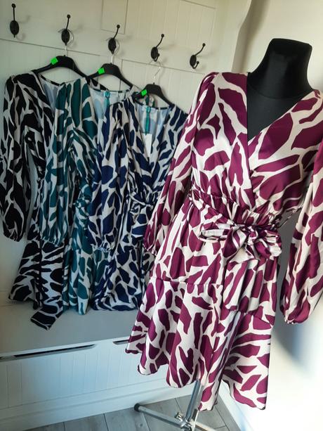 Elegantné dámske šaty, 36 - s