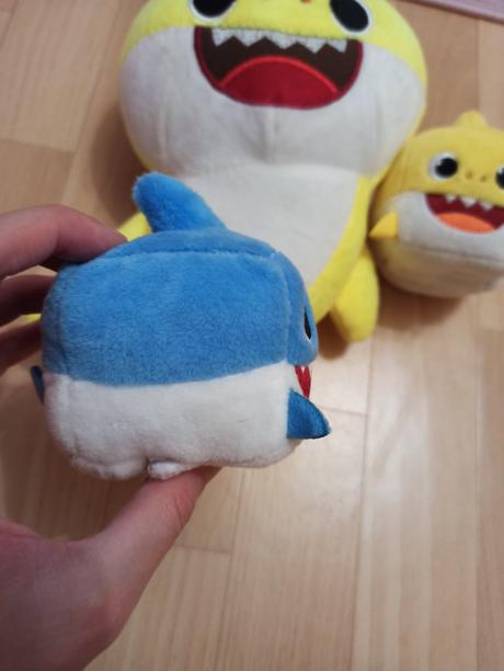 Spievajúci baby shark,