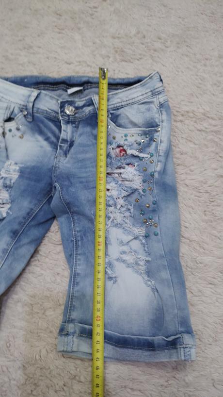 Predám kraťasy, 146