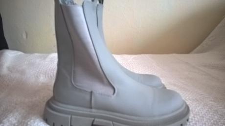 Prechodné čižmy, bershka,39