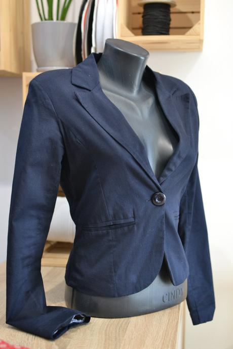 Tmavomodré sako s, s