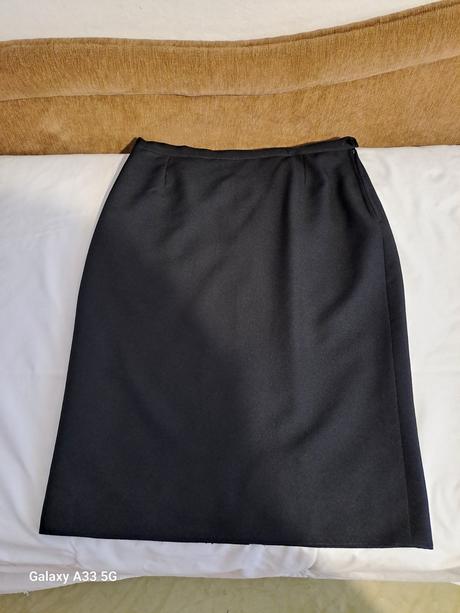 Čierna dámska sukňa č.cca 42, 42