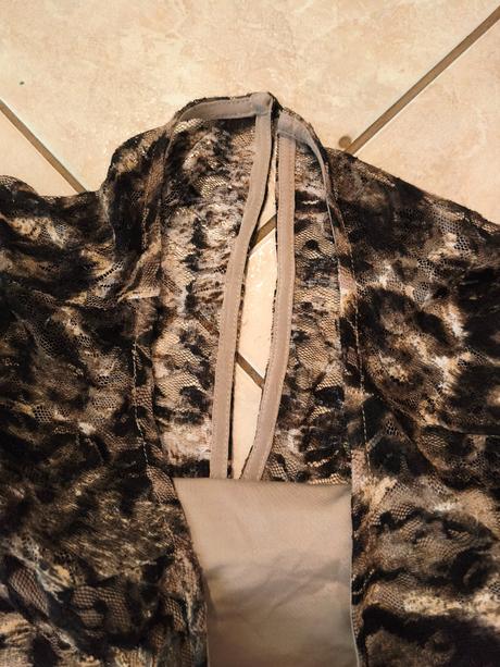 Šaty s leopardím vzorom krátke, s