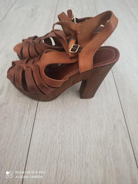Kožené sandalky, 38