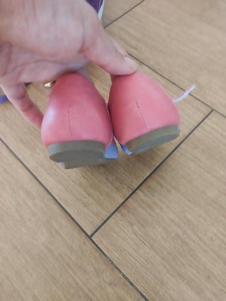 Predám topánky, 33