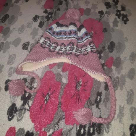 Dievčenská čiapka,