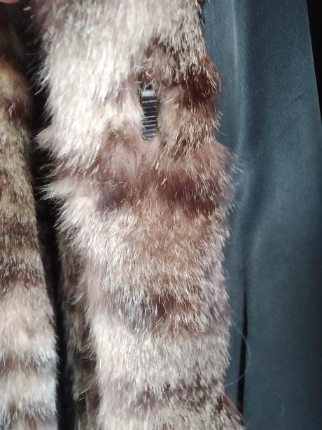 Kožuch (bunda) s kapucou č.44 (xl), 44