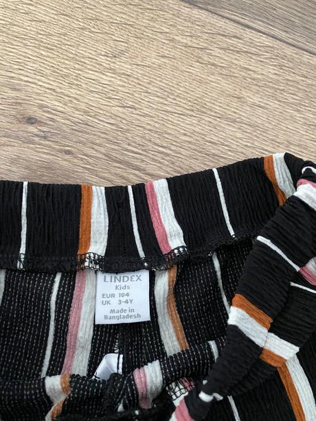 Lindex letné nohavice, lindex,104