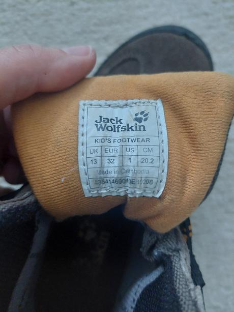 Turistická obuv, jack wolfskin,32