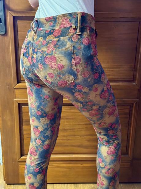 Elastické nohavice s kvetinovým vzorom, s