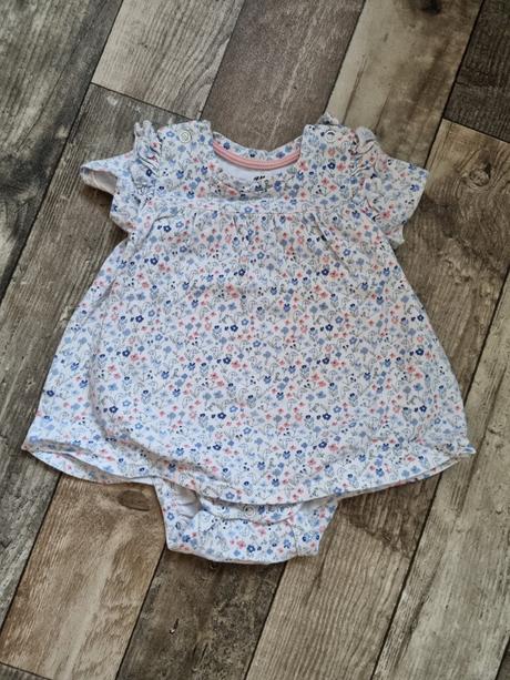 Body so sukňou, h&m,56